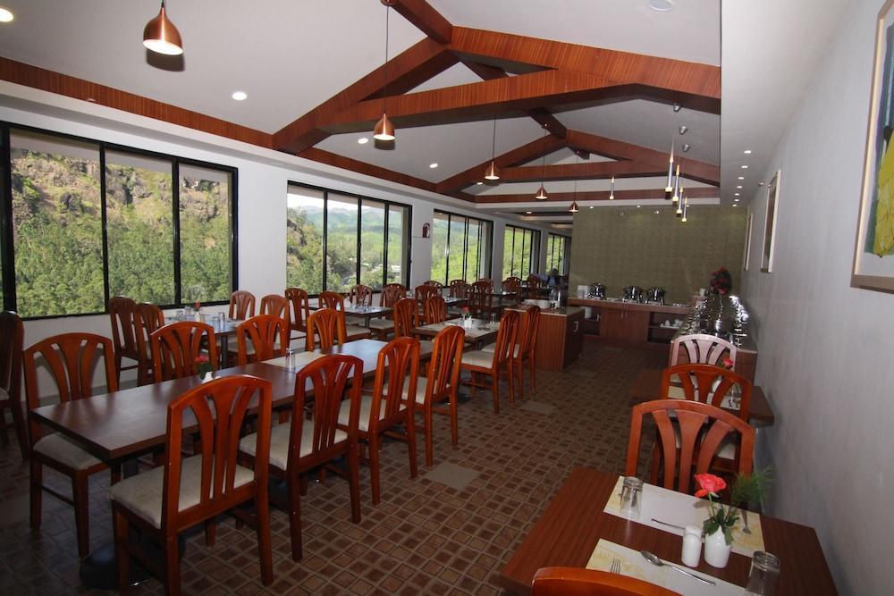 Abad Copper Castle Resort Munnar Esterno foto